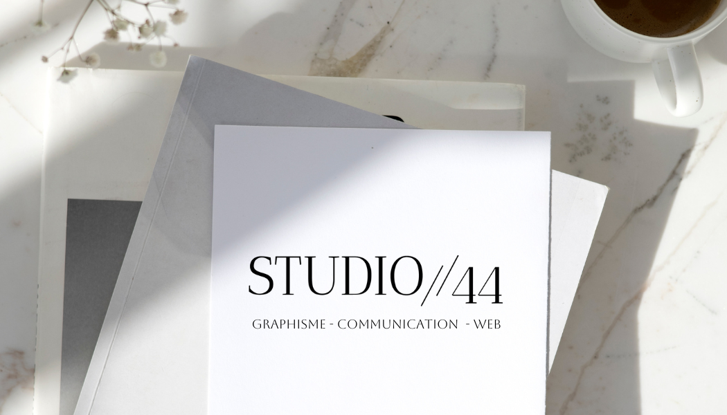studio 44 Graphiste Logo manche